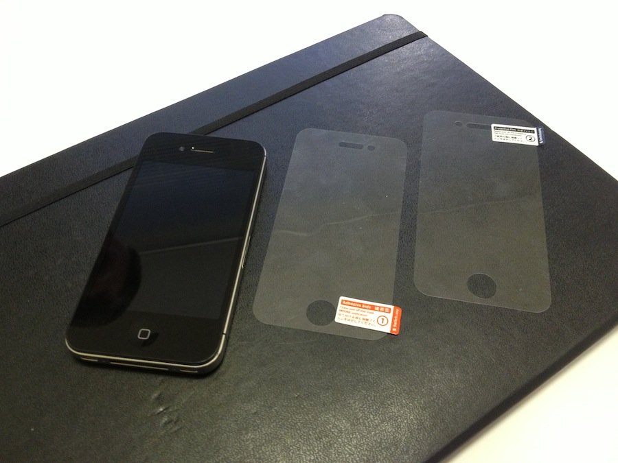 Как правильно наклеить защитную пленку на Apple iPhone?