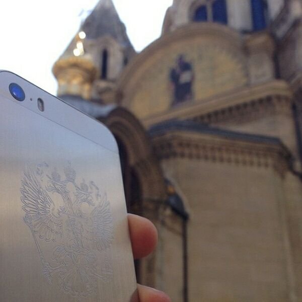 Удивительные iPhone 5s появились в России