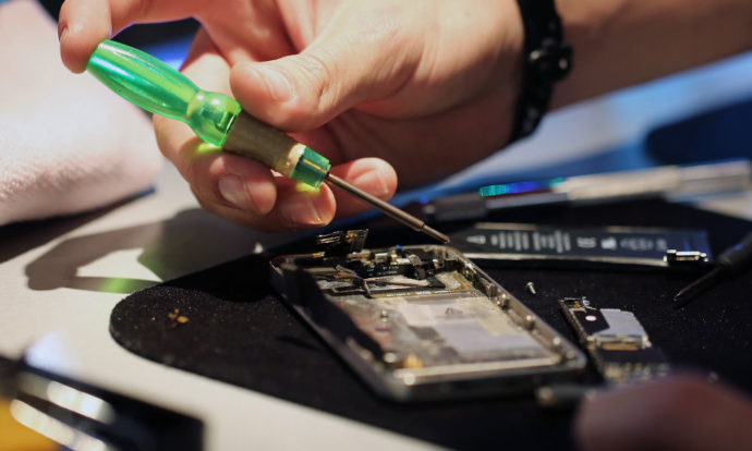 поломка Айфона