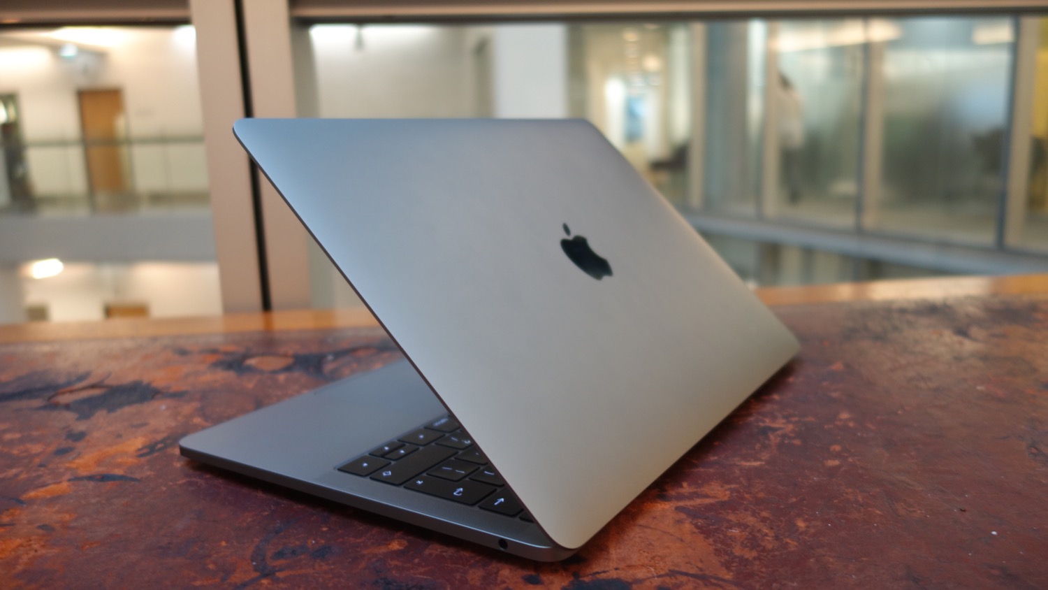 Как переустановить систему MacOS на компьютере MacBook
